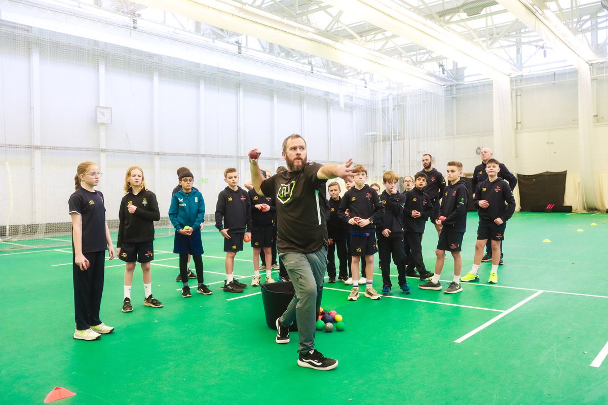 We’ve been delighted to host fielding and baseball specialist @Will_Lintern to Cardiff & Conwy this week to delivery some specialist throwing sessions to players in our regional programme! 🎥 We’ll have a video coming soon for coaches across Wales to catch the best bits! 💪🏻🏏🏴󠁧󠁢󠁷󠁬󠁳󠁿