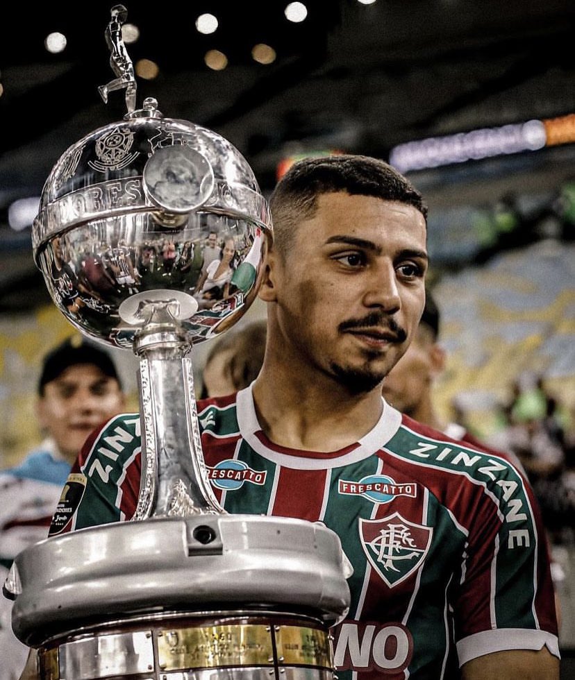 EKscouting's tweet image. 🇧🇷| André from Fluminense: 

𝗔 𝗥𝗶𝘀𝗶𝗻𝗴 𝗦𝘁𝗮𝗿 𝗶𝗻 𝗘𝘂𝗿𝗼𝗽𝗲𝗮𝗻 𝗙𝗼𝗼𝘁𝗯𝗮𝗹𝗹'𝘀 𝗥𝗮𝗱𝗮𝗿!

—&amp;gt;✨ 𝐀𝐧𝐝𝐫𝐞 ✨

(ANALYSIS)🧵🧶