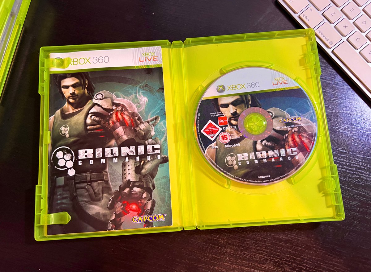 RibbonGirlArms's tweet photo. Clasicazo de #xbox360 que se une a la colección… #BionicComando el juego de Capcom llega a mi biblioteca videojueguil retro de xbox. https://t.co/yb702WTLDG