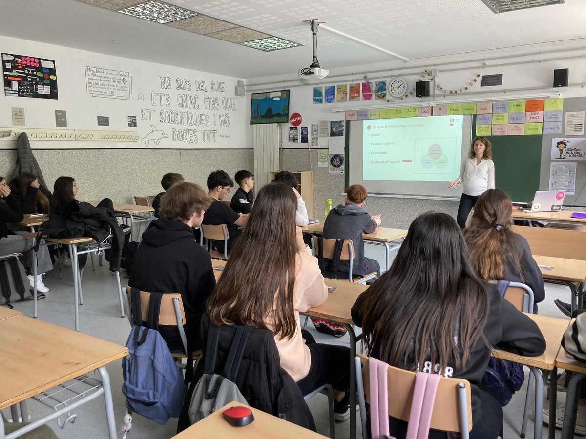 Com és el dia a dia d'un empresari? Quines habilitats desenvolupa? Iniciativa, flexibilitat, perserverança, lideratge...Gràcies <a href="/femcat/">FemCAT - Fundació d'Empresaris de Catalunya</a> per apropar-nos el món empresarial a 1r de Batx de la mà d'Alba Muñoz d'Esorosa
<a href="/INS_Vilamajor/">Institut Vilamajor</a> #Escolaiempresa