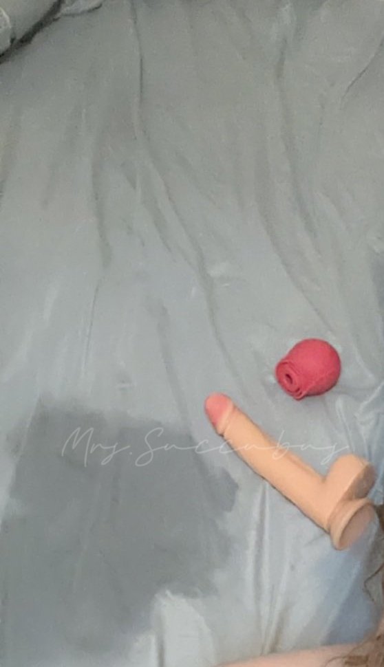 t46601618's tweet photo. 最没用的发明就是贞操带
用了也守不住贞操
还叠buff
#反差婊 #性奴 #k6 #bitch https://t.co/5guz2xgF2T
