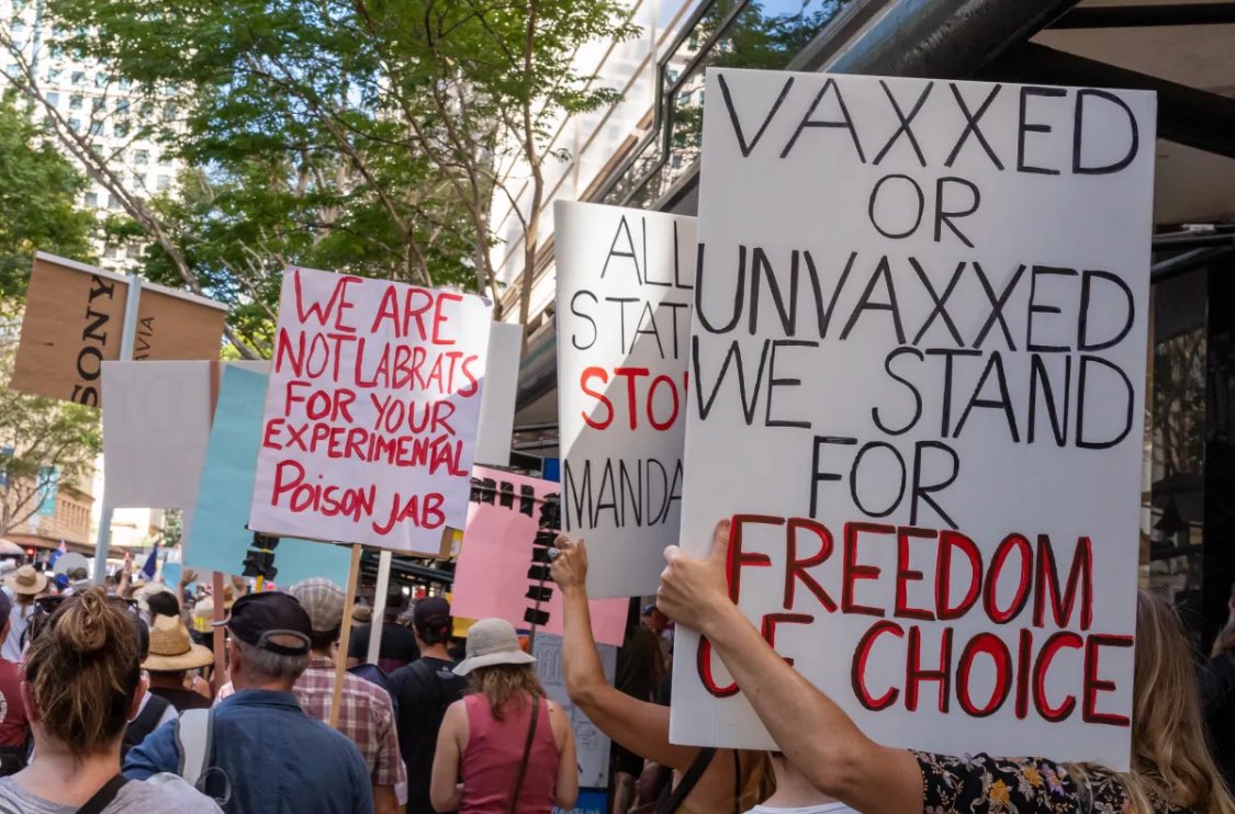 DiedSuddenly_'s tweet image. DEVELOPING: France has passed a new law which will send you to jail for 3 years if you criticize mRNA ‘vaccines’ or ‘gene therapy’

According to the law, which was passed quietly and secretly through the French parliament on Wednesday, advisement against mRNA or other treatments…