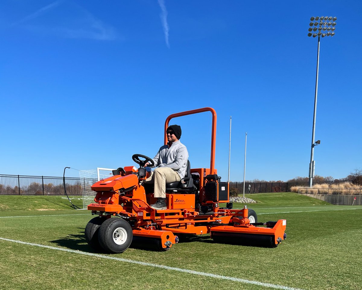 Another special delivery from our friends @ @FinchTurf A successful demo last fall clarified that the @salscoinc Tranz-Former is the roller we need! Thanks @JMB5050!