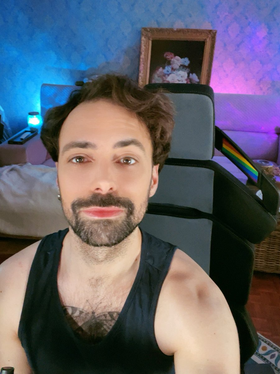 Live aut #twitch! Wir quatschen bisschen woran ich gerade bei #markusritterghostsofthepast arbeite und danach gibt's #gabrielknight3