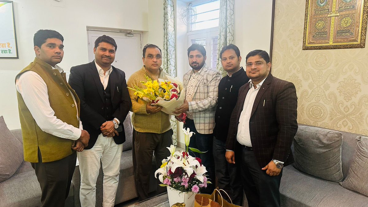 ADVOCATE ZEESHAN HAIDER (@haiderkhan1983) on Twitter photo आज राष्ट्रीय अध्यक्ष <a href="/JamalSiddiqui_/">Jamal Siddiqui</a> साहब से नव नियुक्त "मोदी मित्र" अधिवक्ता साथियों के साथ मुलाकात हुई और "मोदी मित्र" अभियान के आगामी कार्यक्रमों पर चर्चा हुई। <a href="/narendramodi/">Narendra Modi</a> <a href="/AmitShah/">Amit Shah</a> <a href="/JPNadda/">Jagat Prakash Nadda</a> <a href="/blsanthosh/">B L Santhosh</a> <a href="/syedzafarBJP/">Dr. Syed Zafar Islam</a> <a href="/BJPMinMorcha/">BJP MINORITY MORCHA</a> आज राष्ट्रीय अध्यक्ष <a href="/JamalSiddiqui_/">Jamal Siddiqui</a> साहब से नव नियुक्त "मोदी मित्र" अधिवक्ता साथियों के साथ मुलाकात हुई और "मोदी मित्र" अभियान के आगामी कार्यक्रमों पर चर्चा हुई। <a href="/narendramodi/">Narendra Modi</a> <a href="/AmitShah/">Amit Shah</a> <a href="/JPNadda/">Jagat Prakash Nadda</a> <a href="/blsanthosh/">B L Santhosh</a> <a href="/syedzafarBJP/">Dr. Syed Zafar Islam</a> <a href="/BJPMinMorcha/">BJP MINORITY MORCHA</a>