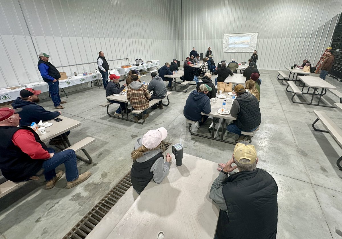 GavinRKenney's tweet photo. Great customer breakfast at Hi-Line Ag with our tremendous @PioneerSeeds customers.  

Spent a few minutes with the @Air_Tractor &amp; @CortevaUS crew learning how Sosdia Stress &amp; Utrisha N can benefit growers on their farming operations.  

@ScottJFord1 @banks_abanks @Growit_Keller https://t.co/U9Le1pRsB0