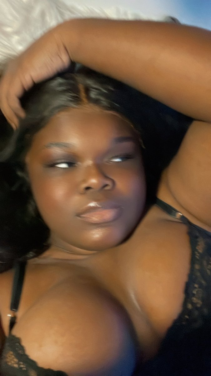 bella🦂 tweet media