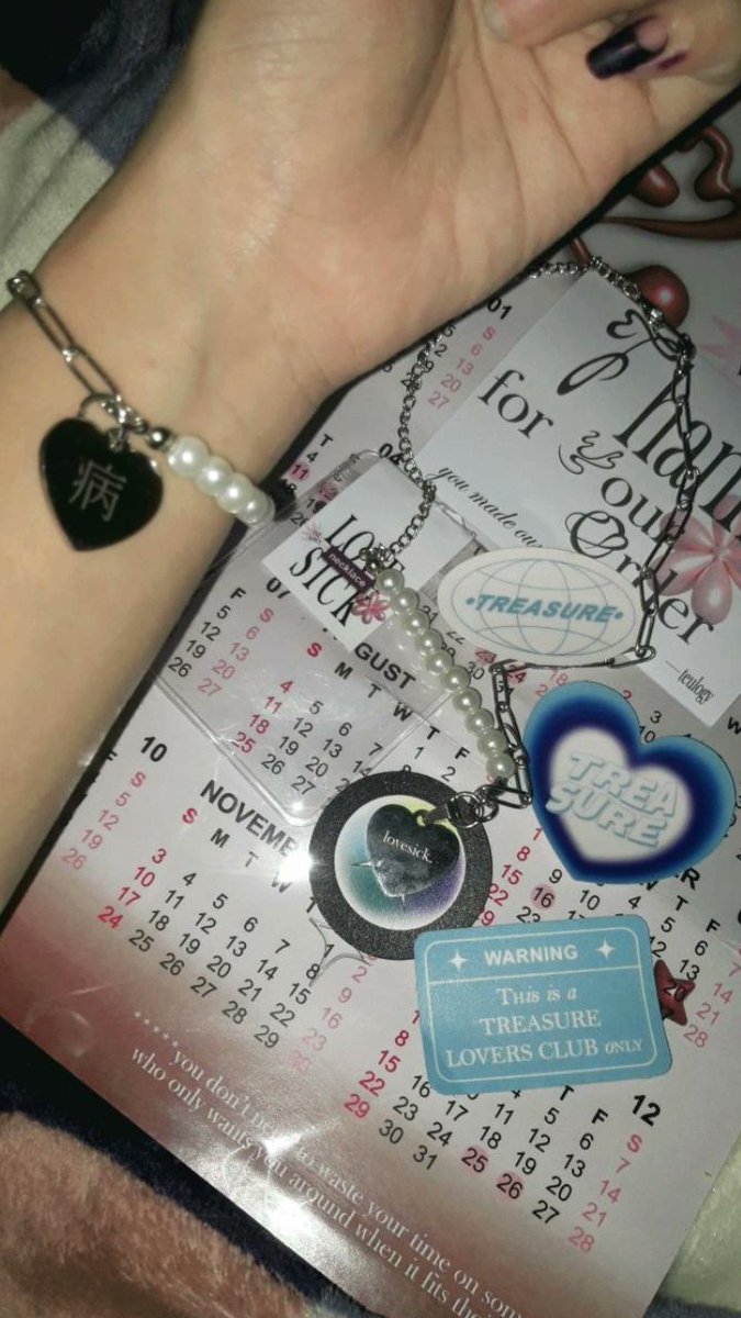 sassywhisperr's tweet photo. °•mails🎀
thank uuu @teu_logy https://t.co/2L7GBtv5yO