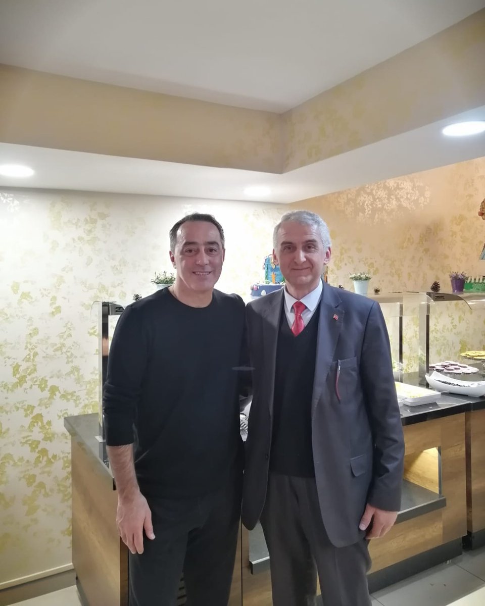 Eski Milli futbolcu Ogün Temizkanoğlu Okulumuz Muradiye Uygulama Otelinde konakladı.