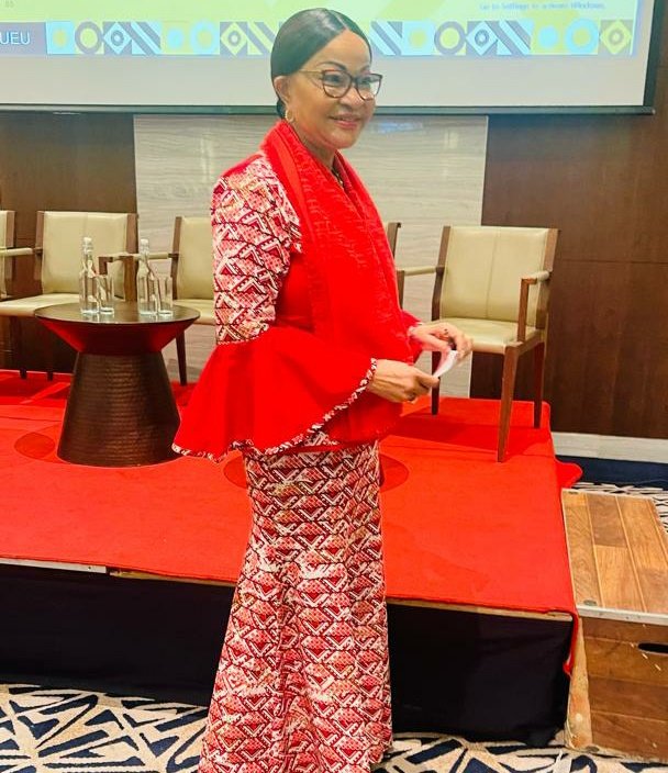 JosefaSacko's tweet photo. 1/2: Today,at High-Level PolicyDialogue on #Ocean Governance& #BlueEconomy organised by @_AfricanUnion &Co-hosted by #Portugal,#Comoros & #Seychelles,with H.E @AnneBeathe Minister of #Norway.I reiterated the need to implement the #MoroniDeclaration on Ocean& #ClimateAction Africa https://t.co/PUYoj5g07D