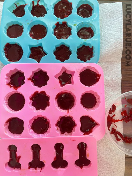 Made hard candy (edibles) for my friends https://t.co/RyUJlAdybB<a href="/tag/clip"class="tags"><span>#clip</span></a>