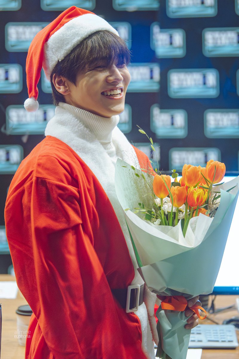 allmineEuphoria's tweet photo. 최고👋🏻👋🏻
20231225
#ONF #U #Ü #유토 #유띠또
#온앤오프 #stationZ https://t.co/1ScV10nwhy