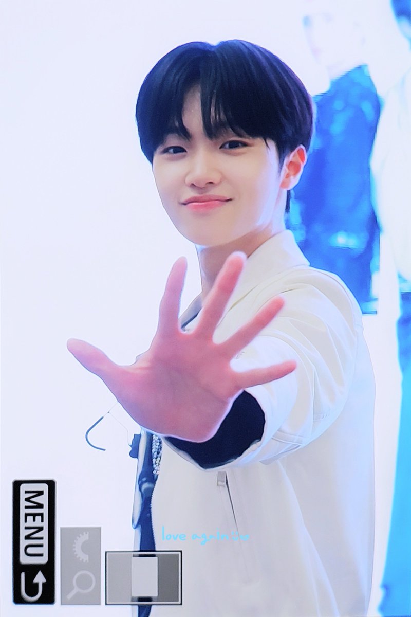 240215 pre

<a href="/members_MIRAE/">미래소년 (MIRAE)</a>
#미래소년 #손동표 #동표
#동표의하트는빛이난다💖