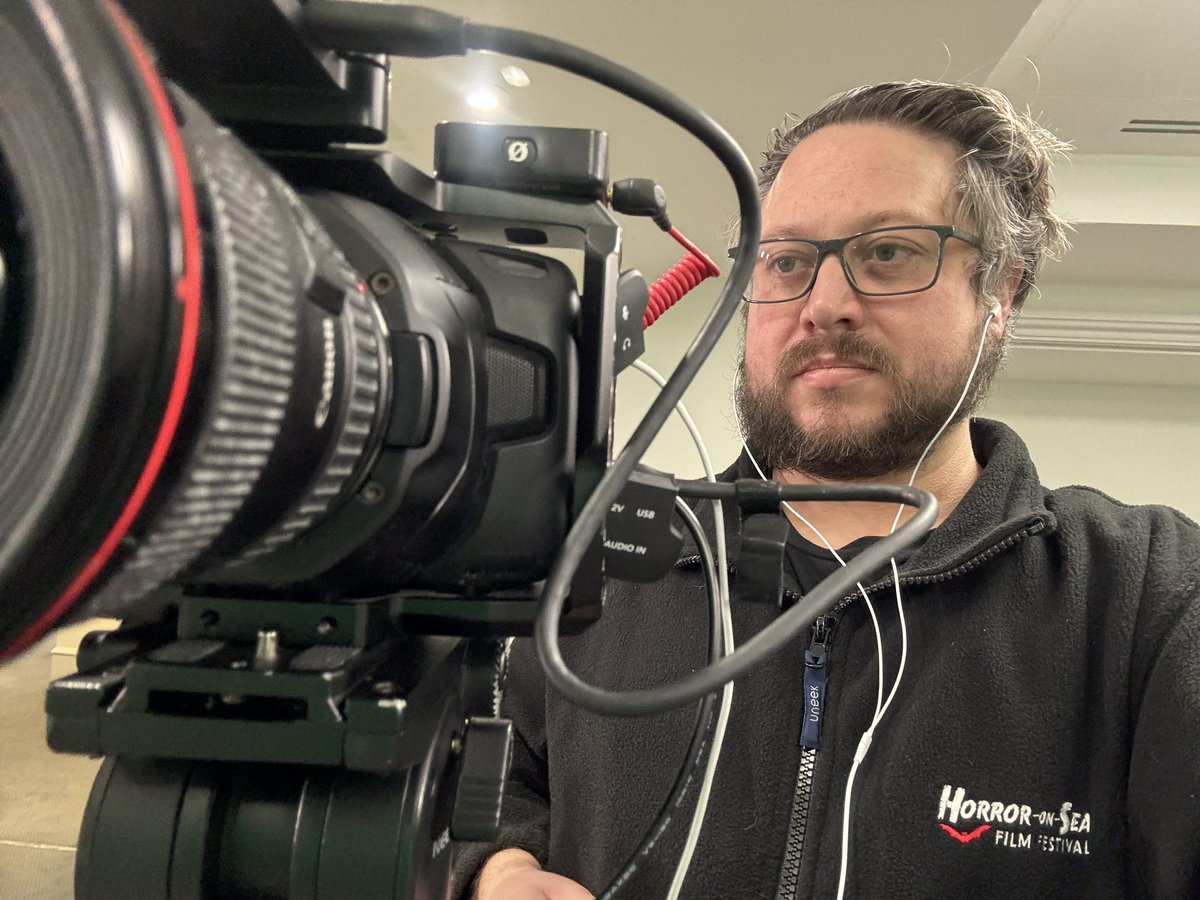 Yesterdays training video filming & proudly displaying @HorrorOnSea fleece at the shoot #videography #videoproduction #greenscreen #trainingvideos #corporatevideos