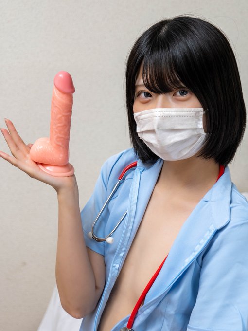 バレンタインでしたね！ チ〇コ貰ってない人いる？ チ〇コで良ければ１本どうぞ https://t.co/3t5TY1d3kd