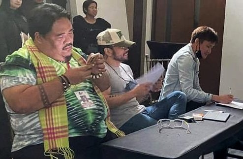 Dear Jade,

Nuong jurymates tayo sa Baguio, alala ko how hard you made me laugh when we both got locked out dahil walang rooms for us.

Here's to more laughter, art talk, and damn, more films when you get out. Naging pelikula bigla buhay mo na surreal. Waaaaaah

#FreeDirekJade