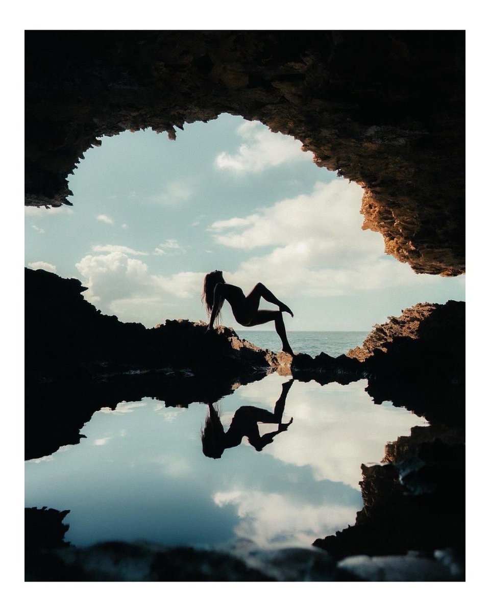 #CaveOpenToday

📸 Nature and her waves gave you a few days to practice this pose ready for your visit today, we can’t wait to see your images!

📝 More waves are due at the weekend so the best days for cave visits are today and tomorrow.

Photo by <a href="/krisshotit/">Kris</a>