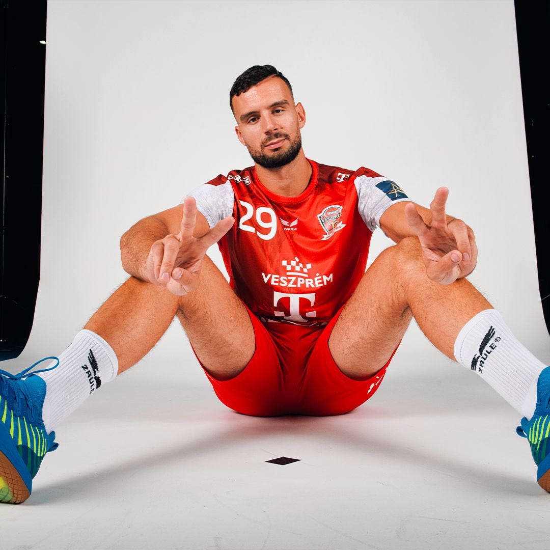 Nedim_Remili's tweet image. 𝑳𝑬𝑻'𝑺 𝑮𝑶, 𝑺𝑬𝑨𝑺𝑶𝑵 𝑷𝑨𝑹𝑻 2 ❤️
@ehfcl 

#RedUnited #HandballCity #StrongerTogether #NR29