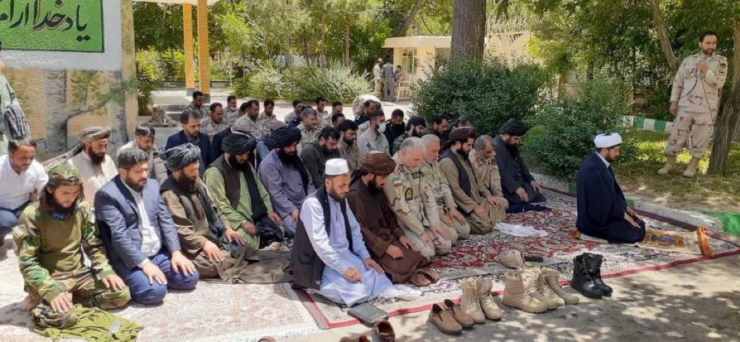 Joint prayer of Iranian forces and Taliban in Taibad.