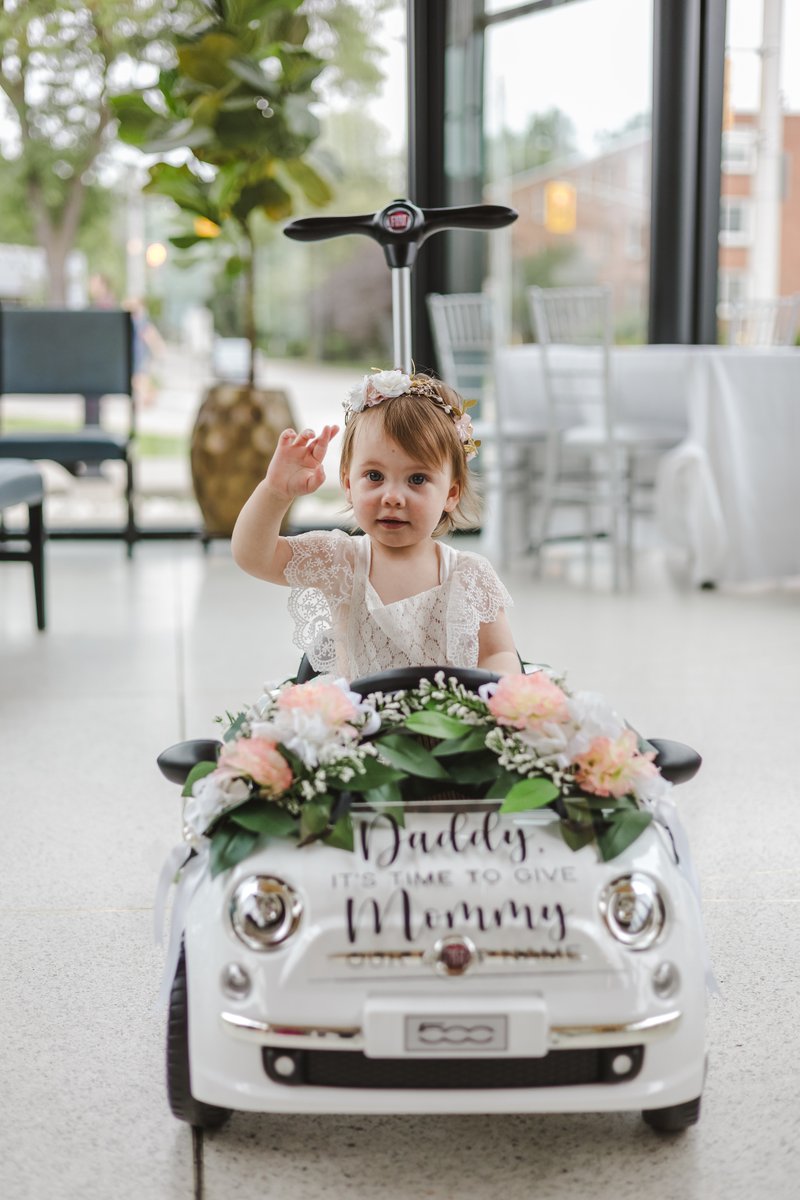 If 'stealing the show' had a face!

@theweddingring 

#brides #ringbearer #flowergirl #cambridgeweddings #kwweddings #kwawesome #weddingphotography