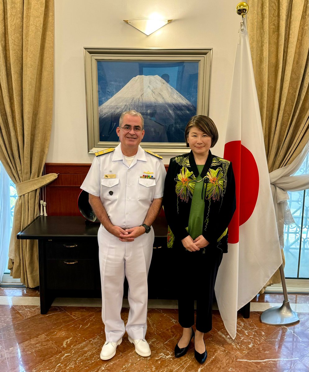 On February 5, 🇧🇷 Rear Admiral Antonio Braz, Commander of the Combined Task Force 151, and 🇯🇵 Her Excellency Ms. Okai Asako, Ambassador of Japan to Bahrain, met to discuss the collaboration between Japan and CTF 151. This meeting serves as a testament to the strong partnership…