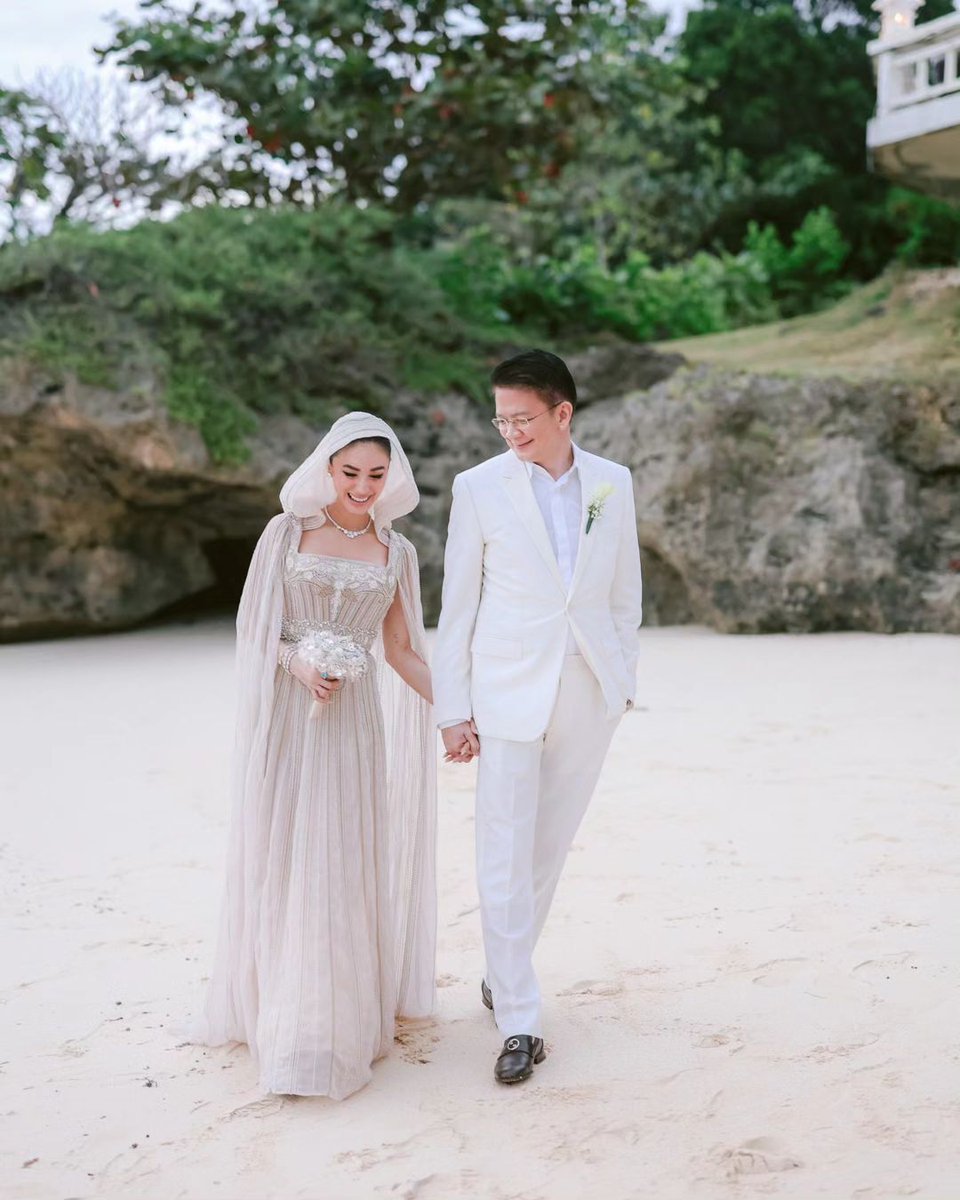 inquirerdotnet's tweet photo. ‘CHAPTER TWO’ 🤍

LOOK: Heart Evangelista and Senator Francis "Chiz” Escudero renew their wedding vows in an intimate ceremony in Balesin Island on Thursday, Feb. 15, a day after the fashion icon's 39th birthday. | 📸: Pat Dy/Instagram

READ MORE: https://t.co/e3oVzBWaZR https://t.co/DpgHfNegHH