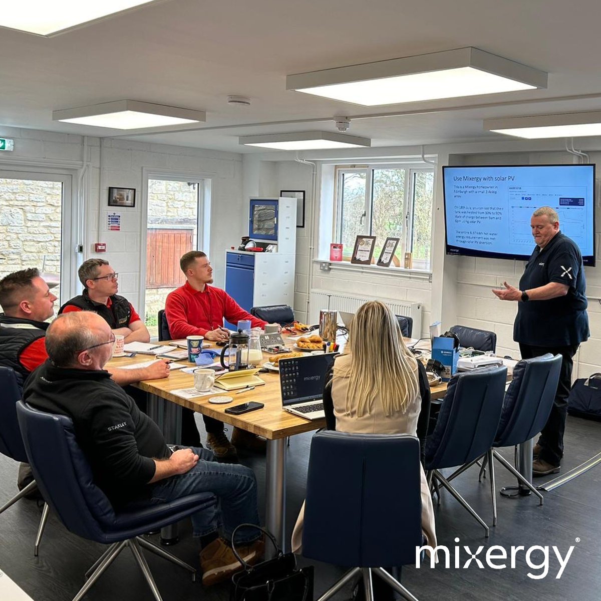 Great to welcome a group of installers to Mixergy HQ today for some hands-on product training 🔧🪛 

Sign up to be part of our Approved Installer Network today!

👉👉 mixergy.co.uk/installers/joi…

#mixergy #installers #plumbers #plumbing #plumbingandheating #heatingengineer #training