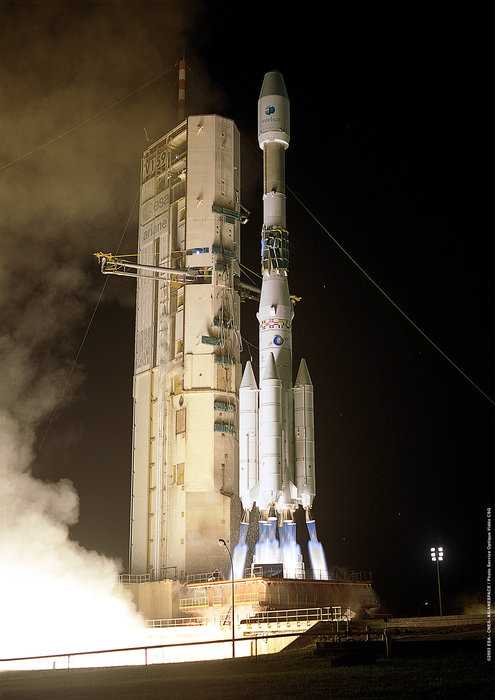 ESA_History's tweet image. #OTD 15 February 2003, last launch of an #Ariane4 rocket from @EuropeSpacePort. Flight V159 with @INTELSAT telecommunications satellite🛰️ Intelsat 907 on board was the 116th mission of this version of the launcher 🚀
🔗 esa.int/ESA_Multimedia…
