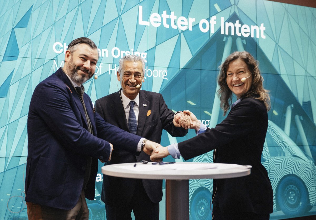 hbgstad's tweet image. Idag invigdes Parken, Helsingborgs center för innovation, en mötesplats för stad, näringsliv och akademi för att lösa framtidens utmaningar. #svpol #innovation #helsingborg #hbg #lundsuniversitet #e-miles mynewsdesk.com/se/helsingborg…