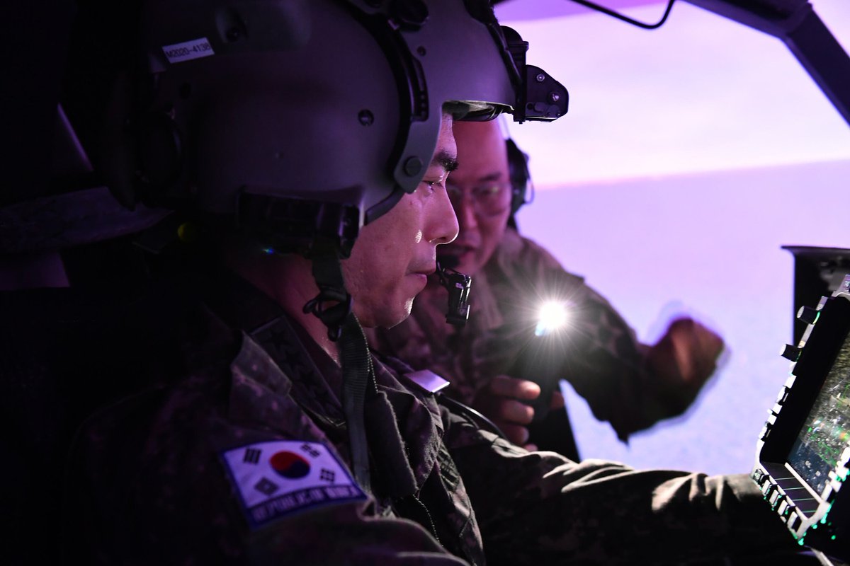 2INFDIV's tweet photo. The 2nd Infantry Division had the honor of hosting Gen. Kang, Shin Chul, Deputy Commander, Combined Forces Command. The purpose of the visit was to enhance combined exercises, and to gain a better understanding of #2IDRUCD combat power. https://t.co/8u2prwKsUu