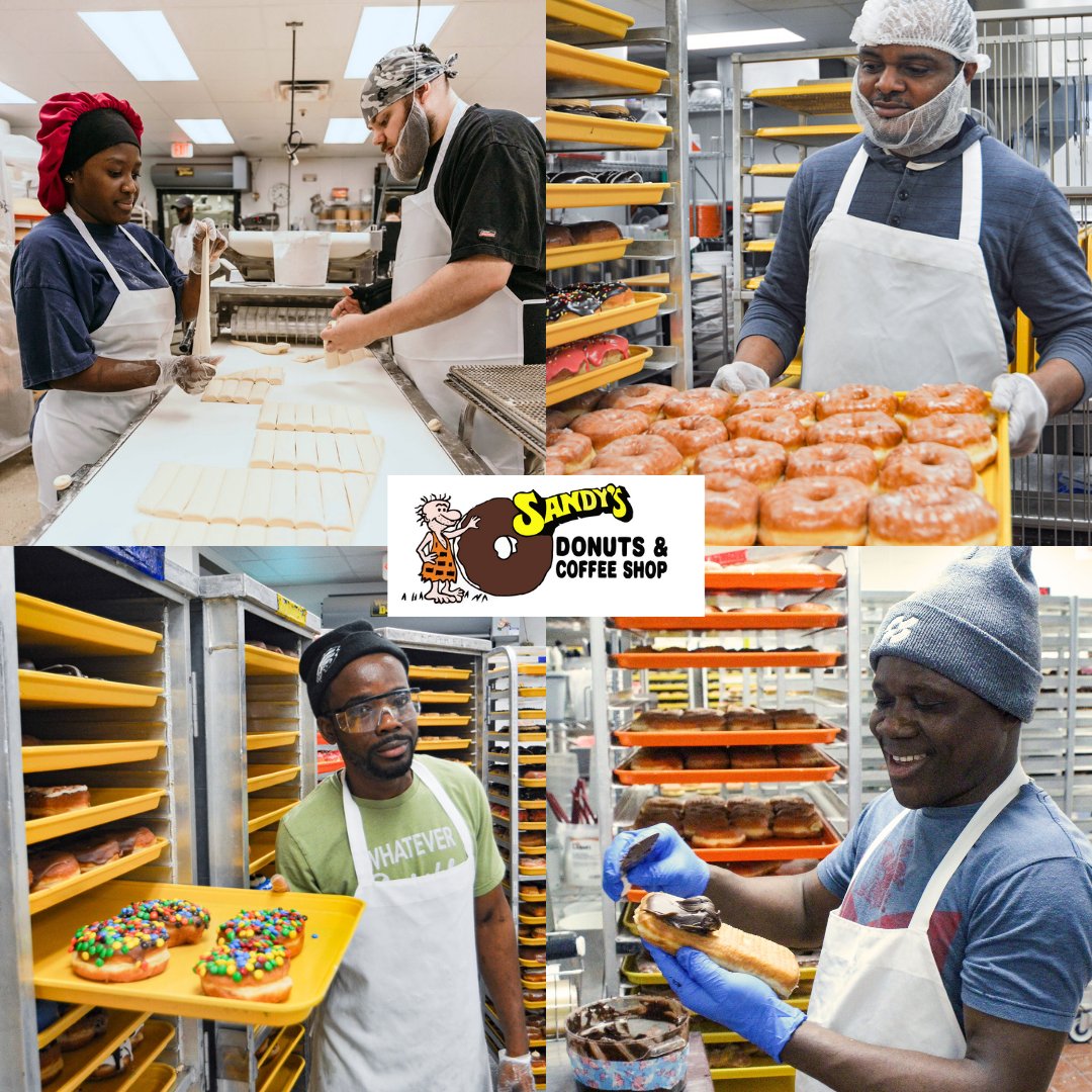sandysdonuts's tweet image. Teamwork makes the donut dream work! Join our kitchen crew in creating sweetness together. 🍩 #TeamworkMagic