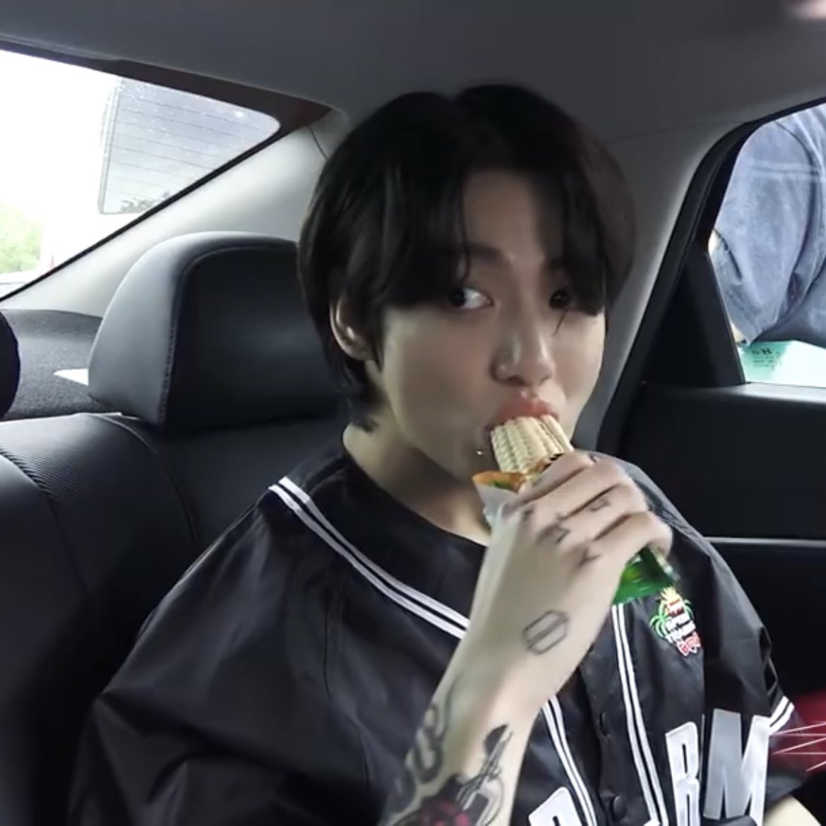 찰옥수수 먹는 정국 좋음
ㅈㄴ토끼같긔