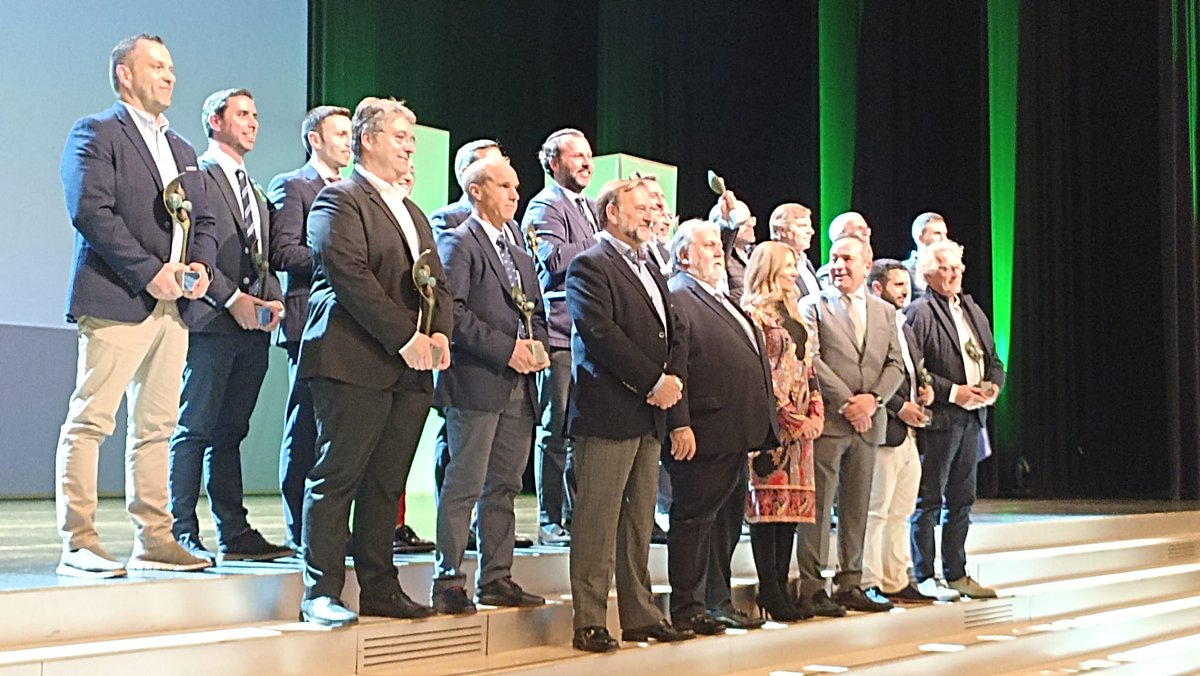 AradosFontan's tweet photo. 📸📹

Arados Fontán presente en la entrega de los premios del Concurso de Novedades Técnicas de @fima_agricola 2024 y el Premio Excelencia. https://t.co/FSgDHsQLQy