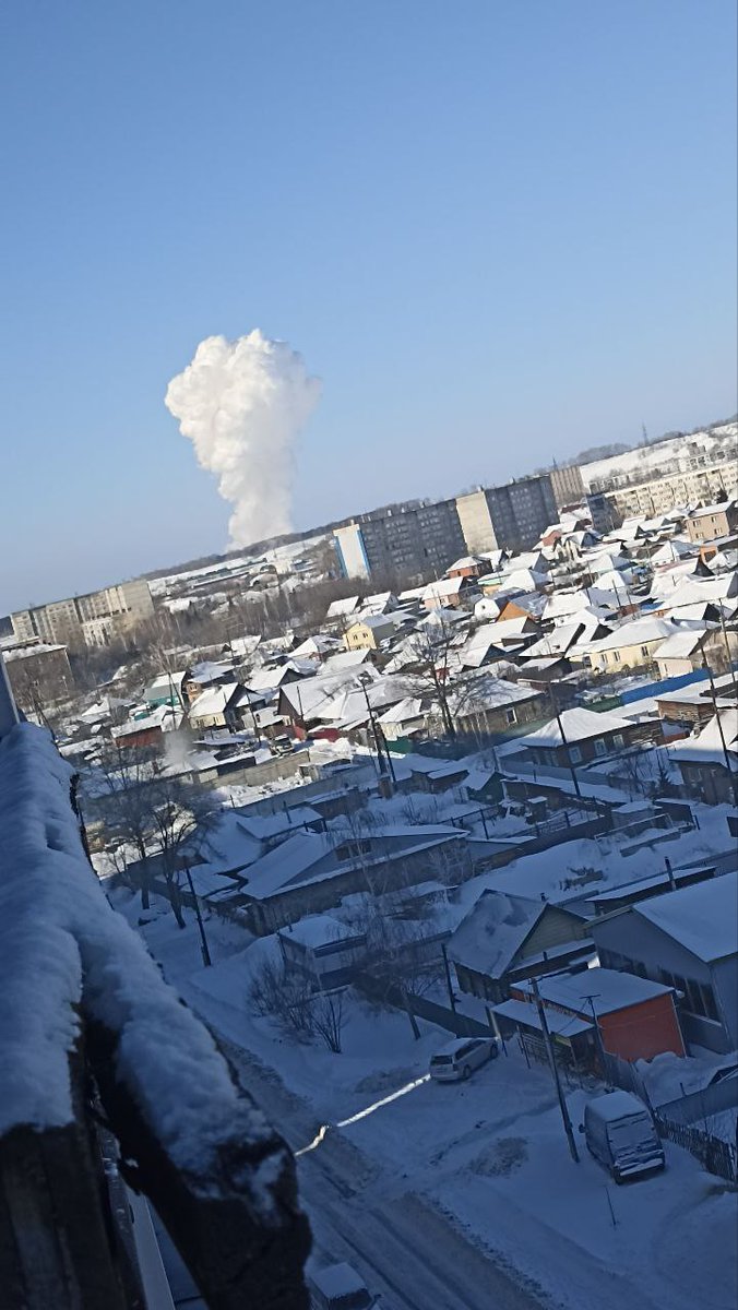 kardinal691's tweet photo. 💣 🔥 Cotton came to the #Roscosmos enterprise in #Altai
The incident occurred at #JSC "Federal Research and Production Centre "#Altai in #Biysk, #Russia. The enterprise is part of "#Roscosmos" and produces ammunition, solid propellant charges for rocket engines, and explosives. https://t.co/7wZQ8o8mgq