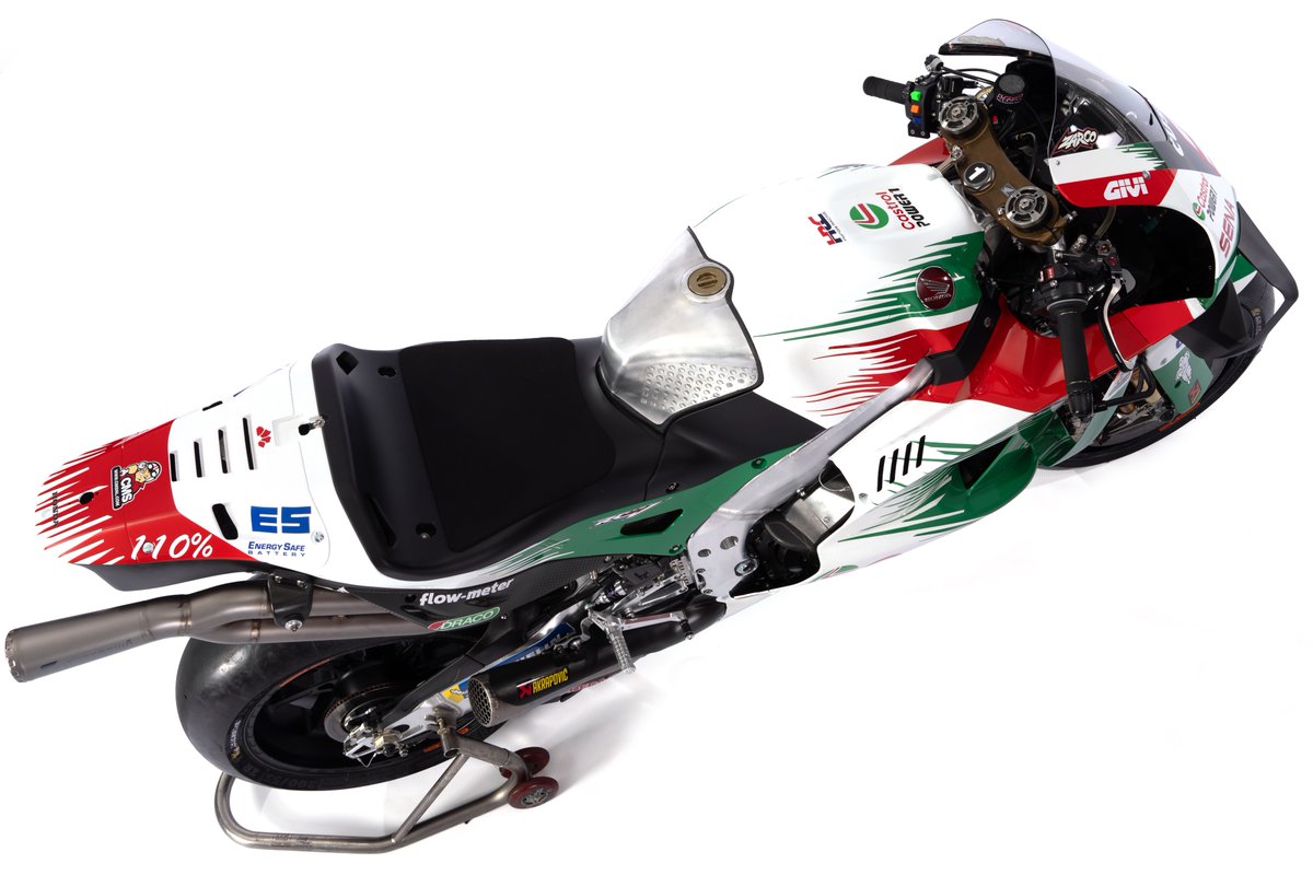 CanalplusMotoGP's tweet photo. 🎨 Les nouvelles couleurs de Johann Zarco !

LCR a dévoilé ce matin la monture du Français, on valide ? 🥰 https://t.co/hed83x8Tq6