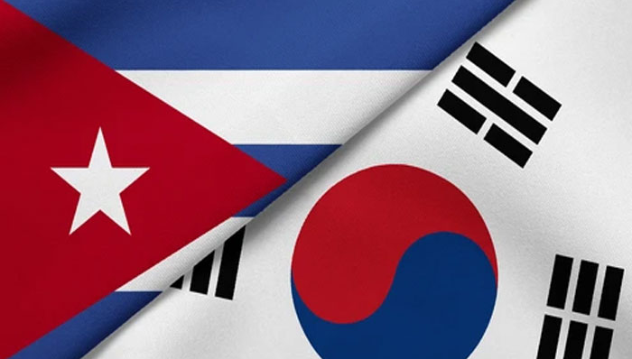 enciclopedia_cu's tweet photo. Restablecen relaciones diplomáticas y consulares #Cuba 🇨🇺 y la #RepublicaDeCorea 🇰🇷
🔗Saber más: https://t.co/MNtyrE4bjC
#CubaVive @Loypa2 @DiazCanelB https://t.co/DghvKew02l