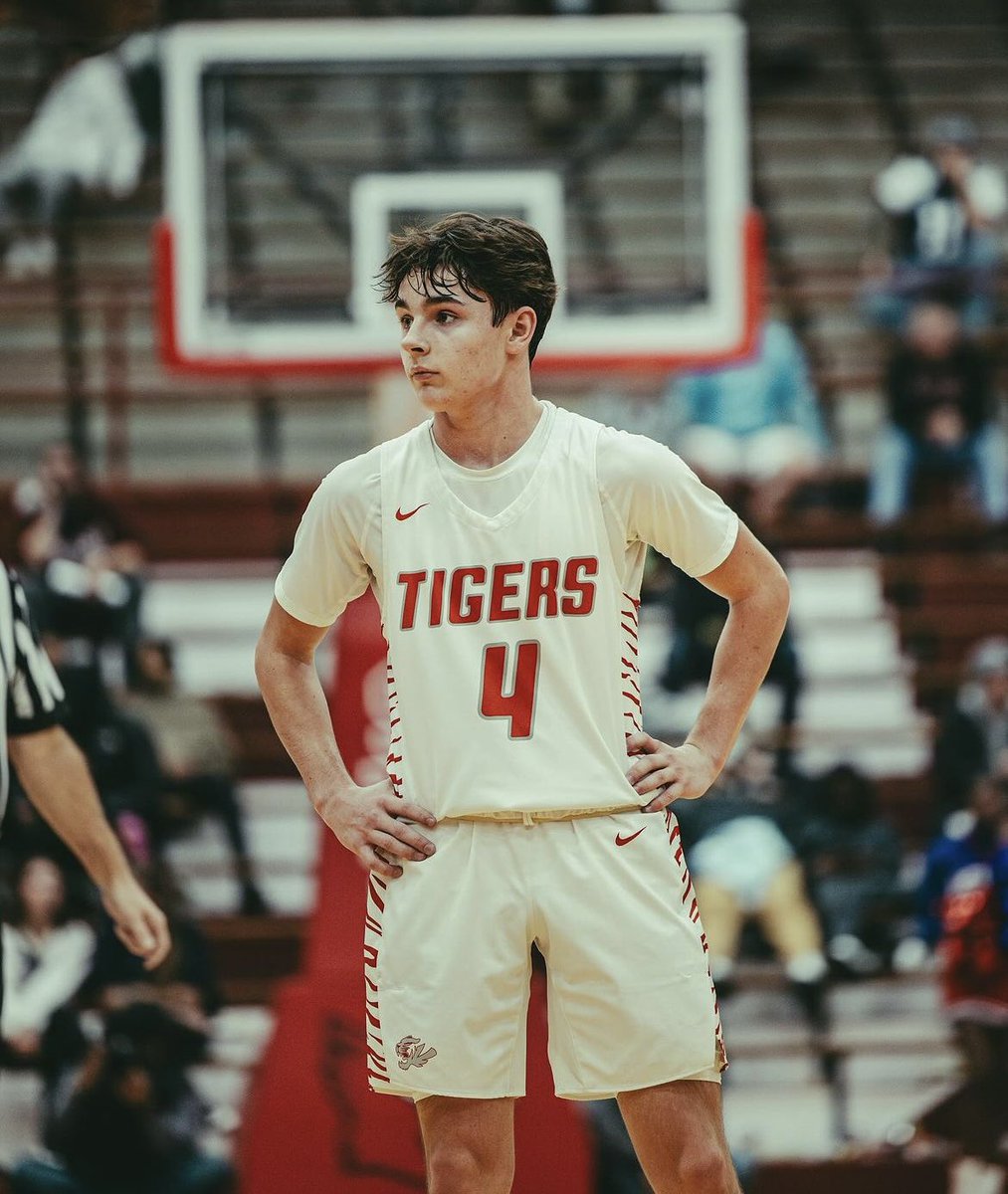 Cooper Zachary, one of Indiana's best 2027 prospects is having a productive freshman szn at Fishers avg’n 8pts, 4rebs, & 2stls. The Tigers are currently 20-1, No. 1 in class 4A. Zachary is quick with the ball, has great pace to his game, and a silky jump shot. Buy stock now.