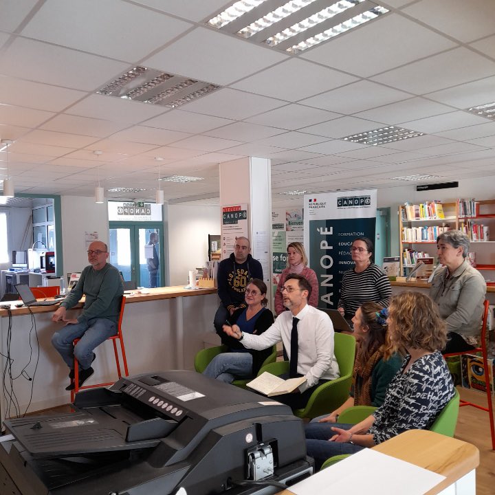 henojero's tweet photo. Web FL’ash sur le thème des UPE2A avec le partenariat de @canope_27  et la présence des enseignants de notre département 
@MoncadaFra @ChGavini @EdouardGeffray 
Merci à tous 
Vous retrouverez l’enregistrement sur le site de la circonscriptionAsh 27
https://t.co/DXfFeuR6To https://t.co/A3fj32a65B