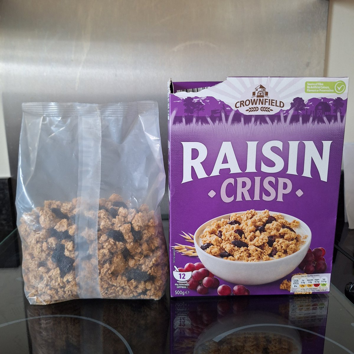 RussVickers2's tweet photo. Purchased from Lidles today. I know it's sold by weight, but surely this packaging is dishonest. Plus the excess use of plastic and cardboard is definitely not green.
To be fair to Lidles, this is common across many brands. https://t.co/0Ql7tmJ89d