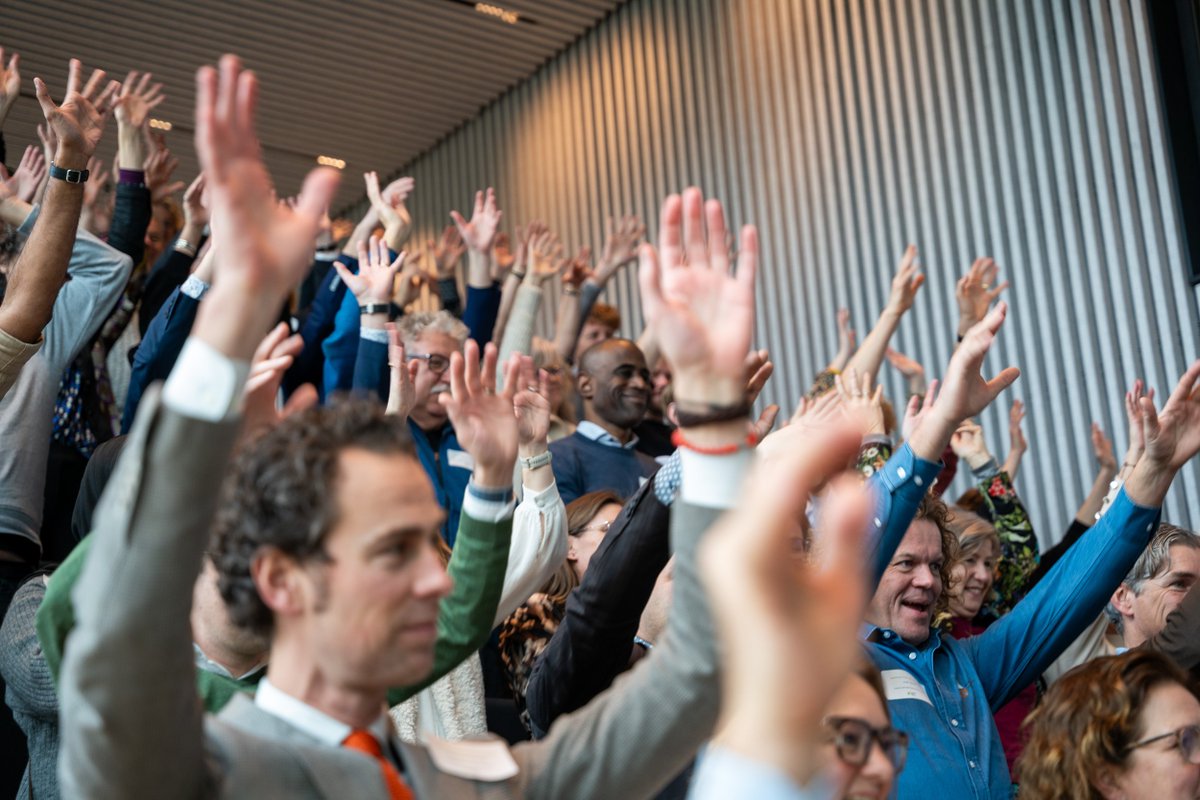 GreenportA's tweet photo. Lees het laatste nieuws uit @GreenportA met het Kenniscafé ‘Logistieke footprint', VMBO On Stage, een onderzoek naar retourstromen plastics en meer! Check 'm hier 📧https://t.co/zyNXaUuayI https://t.co/m58Z5MHQmc