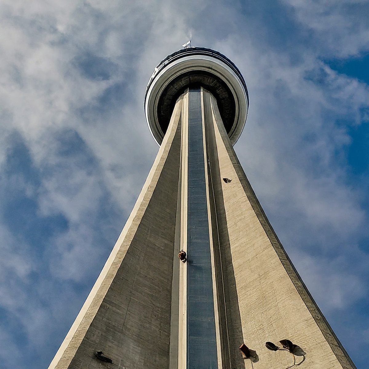 DeluxeCoding's tweet image. It&apos;s a new year, yes it is. Time to dust off this blog and start over. Reach for the sky!