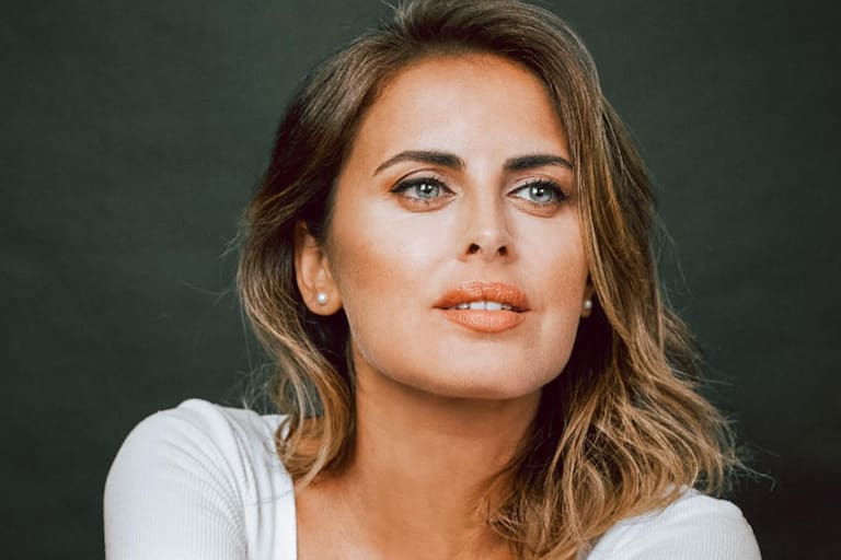 lazheegreen's tweet photo. Verte ayer en la tv nuevamente me hizo recordarte una vez más y que mi corazón se haga un nudo. Es imposible no llorar cuando muestran imágenes tuyas. 
Fui, soy y seré siempre una fanática tuya y de tu meneaito 🤍 
#GranHermano #SilvinaLuna #GranHermanoAr #GranFuria #LAM https://t.co/YsZtuX3zIc