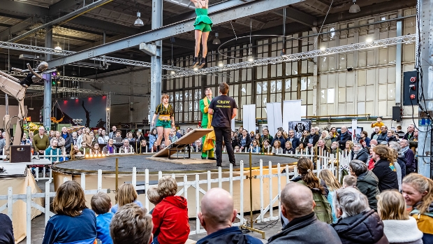 Veel publiek bij Indoor Streetfestival Ulft [Foto's] -  geldersepost.nl/l/477892