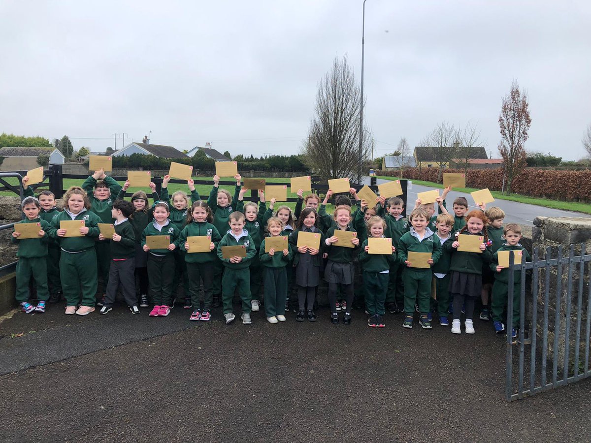 clonmore_ns's tweet photo. Well done to Junior and Senior Infants who posted their own Valentine's cards on Tuesday. I'm sure there were lots of happy parents yesterday after receiving post. https://t.co/Qz9jrAp8T0