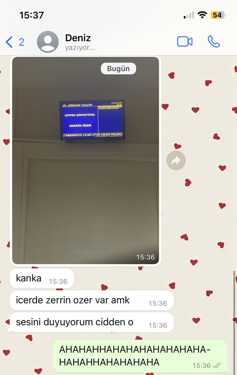 mirayakcam's tweet photo. her ünlüyle saçma bir anısı olan o arkadaş https://t.co/2Dx2piVx8V