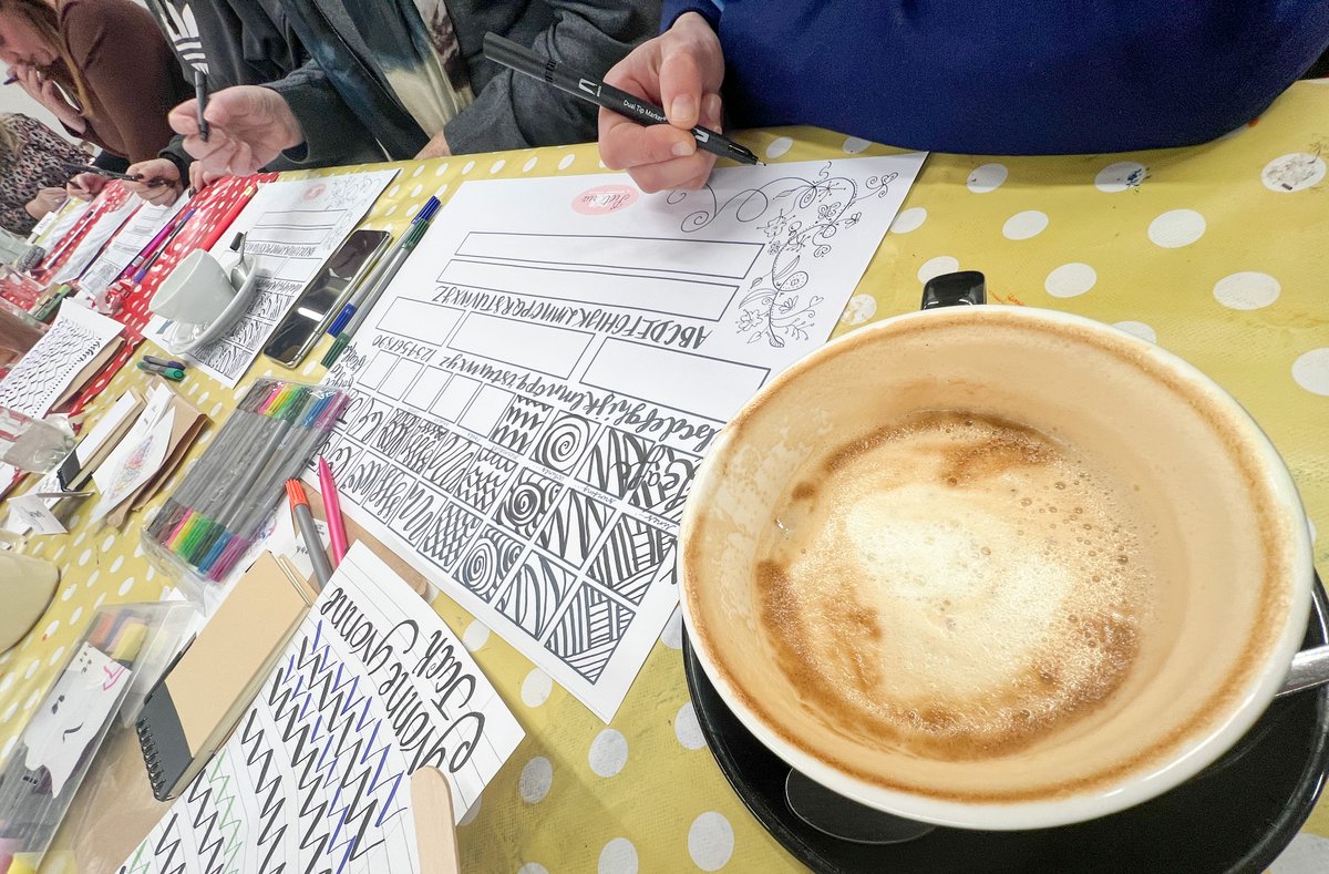 derbyquad's tweet image. Hate your Handwriting? Leap in to this to get an upgrade... It's the free date we get in 2024, what better way to use a couple of hours of it?... link to book PLACES LIMITED in-person session…🖋💙 @PicVictoria

#artinderby #derbyart #derbyartist
derbyquad.co.uk/events/pictori…