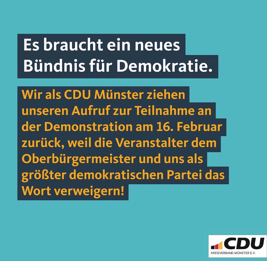 i_iangg's tweet photo. Veranstalter von #DemoGegenRechts in #Muenster verbietet #Oberbuergermeister Markus #Lewe (#CDU) als Redner aufzutreten.
Der Initiator der Aktion ist Jörn #Moeltgen, #DieGruenen
Genau so wird unsere #Deokratie zerstört und keinesfalls gerettet.
https://t.co/vvN2fypAGi https://t.co/VJacYWlcp1