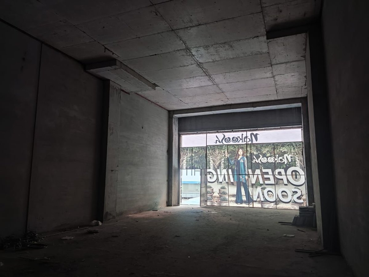 innerart786's tweet photo. Alhumdulillah… By the grace of Allah (SWT) Inner Art Interiors depicting great artistic skills, get under way working on a new outlet of NAKOOSH @ Dolmen Mall, Lahore..!!!

Contact us | +92 333 4444422 
https://t.co/KwwOiOeLa8 

#Nakoosh #outfitdesign #interiordesign https://t.co/k2qWctwRAf