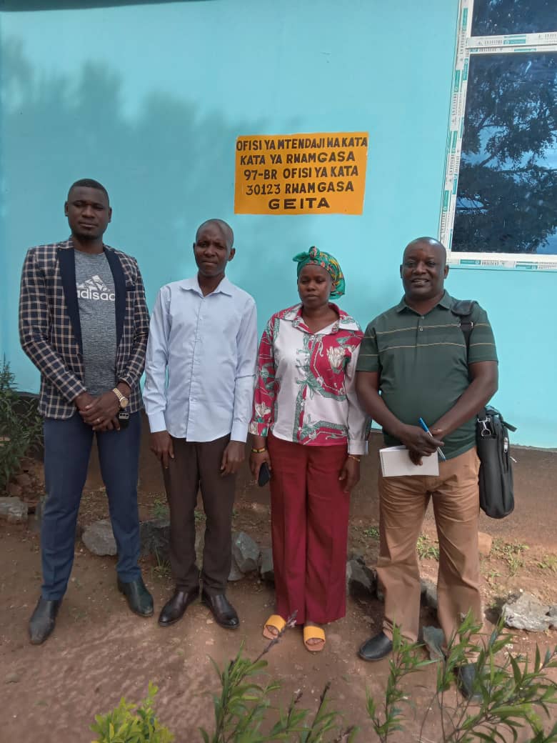 The 🇹🇿 #ClaimYourWaterRights consortium are working with mining communities & agents of change in Geita to digitally map the state of water + sanitation services in 30 goldmining sites & establish a community complaints mechanism.