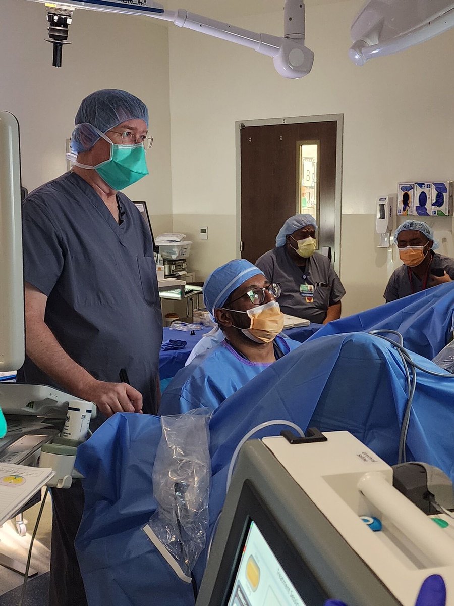 FrancisMedical's tweet photo. 💦@JohnsHopkins has performed its 1st #VAPOR2 clinical cases! Thanks to Co-PI Dr Arvin George for joining us to #Vanquish #ProstateCancer!
https://t.co/herXSlp9hw
L➡️R @Michael_Ayenew #MichaelHoey #ChrisDixon #AmandaDover @arvinkgeorge @richhillthe1st #SusyPeters #AndreaStone https://t.co/6QJAvuzckW